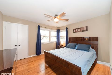 Tiny photo for 285 N Ridgeland Avenue, Elmhurst, IL 60126 (MLS # 12485766)