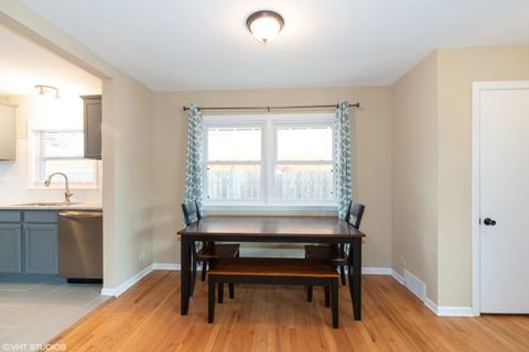 Tiny photo for 285 N Ridgeland Avenue, Elmhurst, IL 60126 (MLS # 12485766)