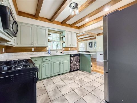 Tiny photo for 709 E Sunnycrest Drive, Urbana, IL 61801 (MLS # 12628217)