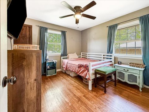 Tiny photo for 709 E Sunnycrest Drive, Urbana, IL 61801 (MLS # 12628217)
