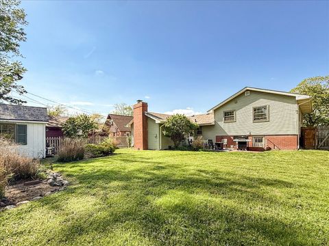 Tiny photo for 709 E Sunnycrest Drive, Urbana, IL 61801 (MLS # 12628217)