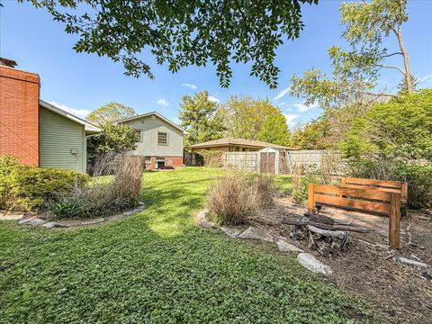 Tiny photo for 709 E Sunnycrest Drive, Urbana, IL 61801 (MLS # 12628217)