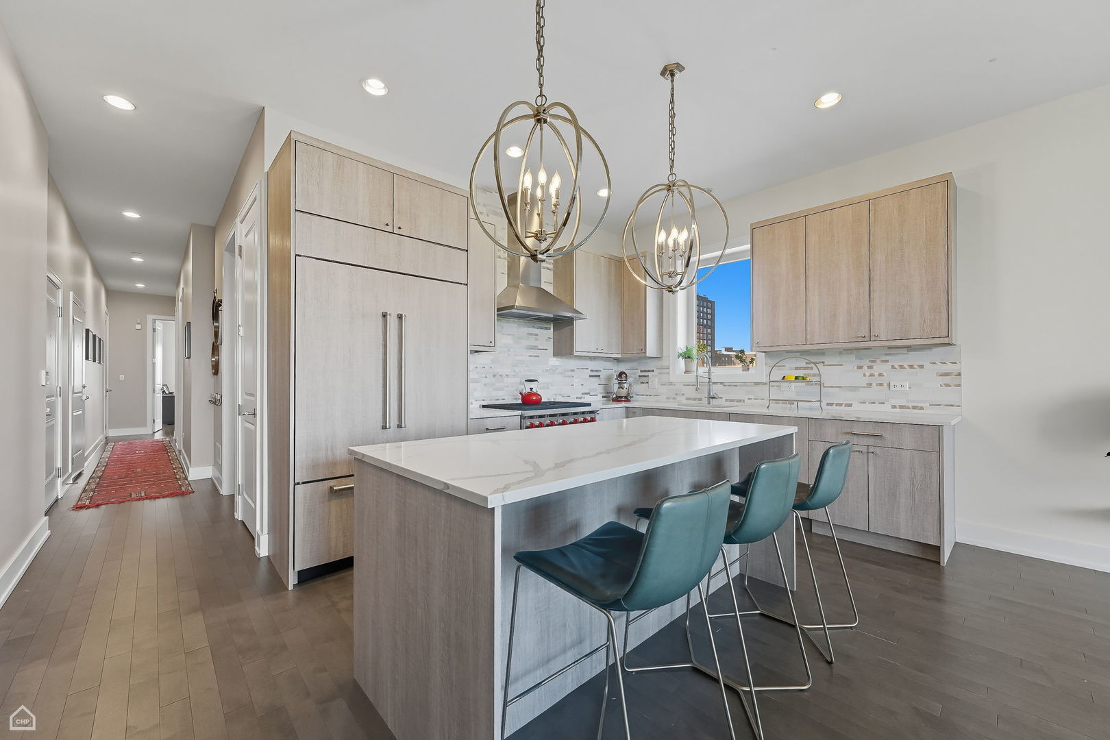 Chicago, Illinois 60622, United States, 3 Bedrooms Bedrooms, ,2 BathroomsBathrooms,Residential,Contingent,212406