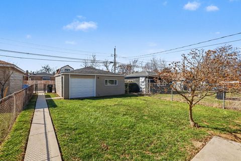 Tiny photo for 7242 S Honore Street, Chicago, IL 60636 (MLS # 12595055)