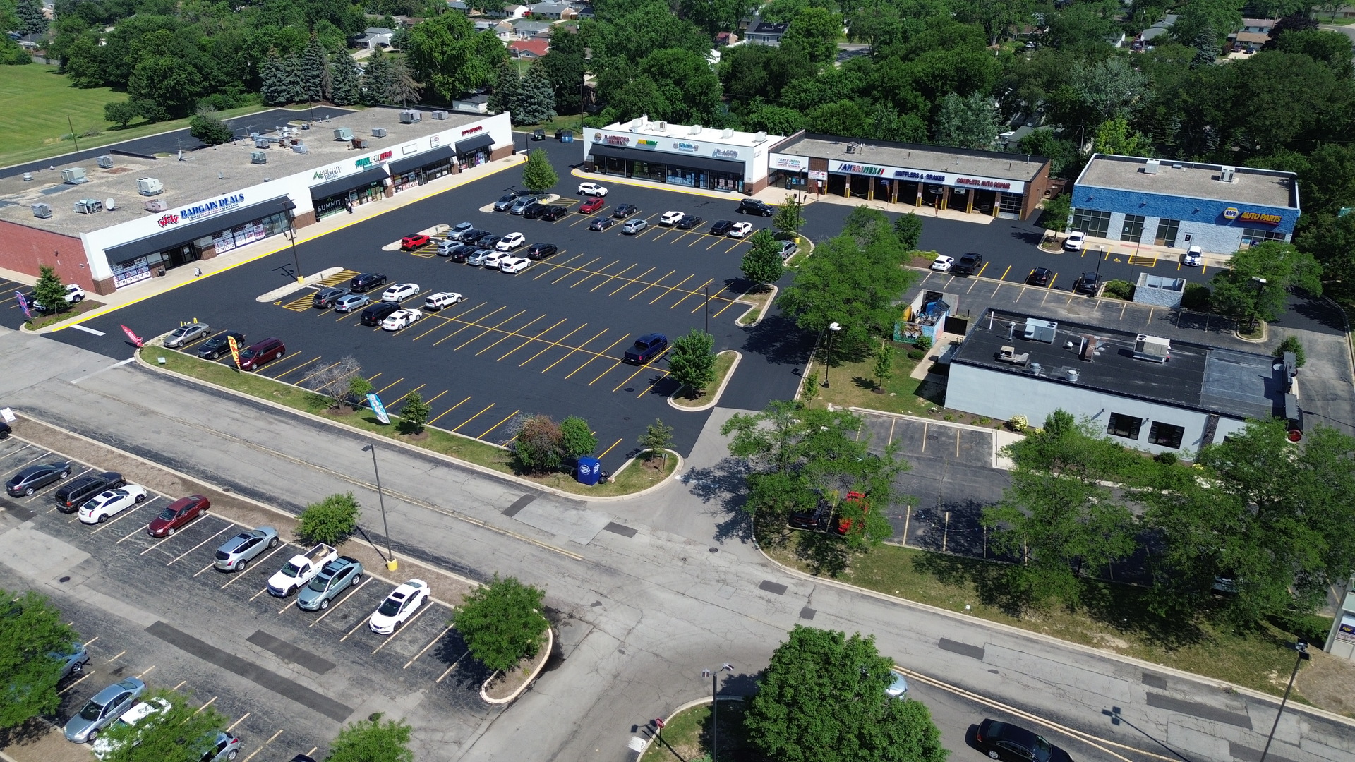 Photo 1 of 4 — 239 S Bolingbrook Drive 1, Bolingbrook, IL 60440