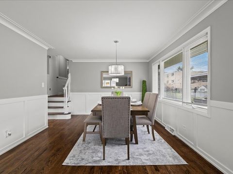 Tiny photo for 9526 S Kilbourn Avenue, Oak Lawn, IL 60453 (MLS # 12518030)