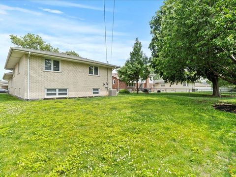 Tiny photo for 9526 S Kilbourn Avenue, Oak Lawn, IL 60453 (MLS # 12518030)