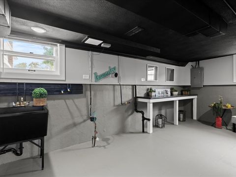 Tiny photo for 9526 S Kilbourn Avenue, Oak Lawn, IL 60453 (MLS # 12518030)