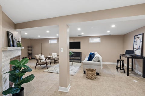 Tiny photo for 123 E Columbia Avenue, Elmhurst, IL 60126 (MLS # 12727558)