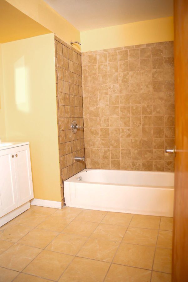 2519 W 59th Street 2