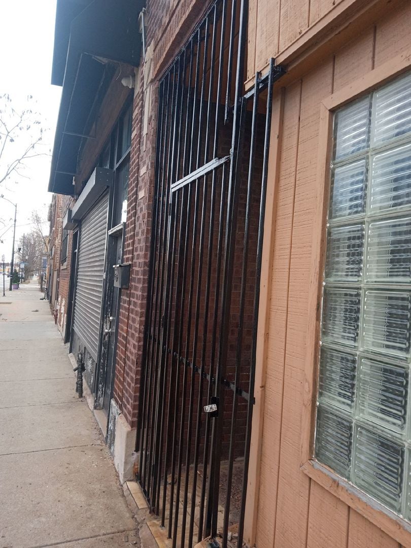 2519 W 59th Street 2
