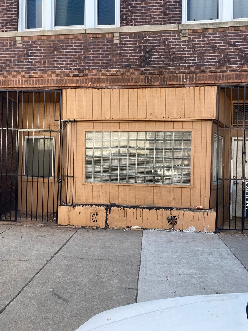 2519 W 59th Street 2