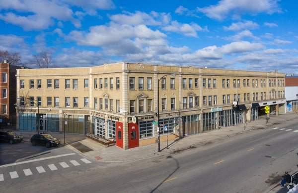 2712 N MILWAUKEE AVE APT 310, CHICAGO, IL 60647 - Image 71cf8fc50ada31bc709e86f178f6fcc7/233375191