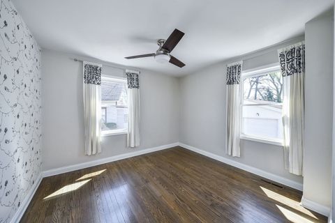 Tiny photo for 1106 Manchester Road, Wheaton, IL 60187 (MLS # 12623758)