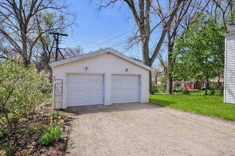 Tiny photo for 1106 Manchester Road, Wheaton, IL 60187 (MLS # 12623758)