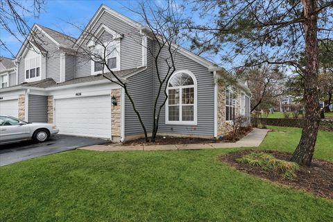Photo of 4620 Olmstead Drive, Hoffman Estates, IL 60192 (MLS # 12580455)