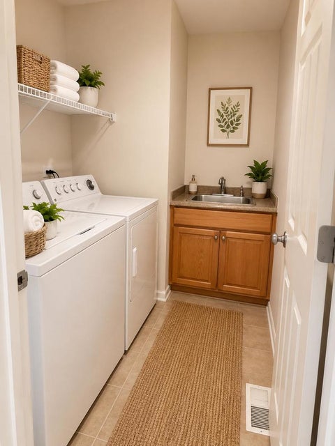 Tiny photo for 978 Oak Ridge Boulevard, Elgin, IL 60120 (MLS # 12732474)