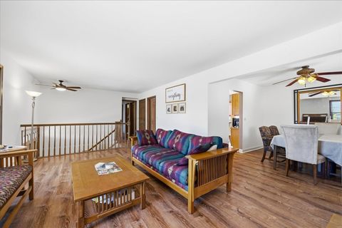 Tiny photo for 23W281 Cambridge Court, Glen Ellyn, IL 60137 (MLS # 12594873)