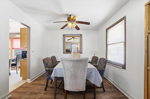 Tiny photo for 23W281 Cambridge Court, Glen Ellyn, IL 60137 (MLS # 12594873)