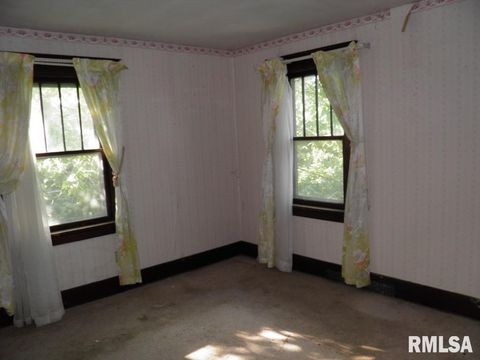 Tiny photo for 808 E 3RD Avenue, Coal Valley, IL 61240 (MLS # QC4267293)