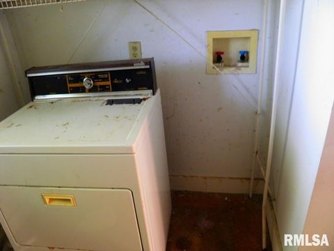 Tiny photo for 808 E 3RD Avenue, Coal Valley, IL 61240 (MLS # QC4267293)