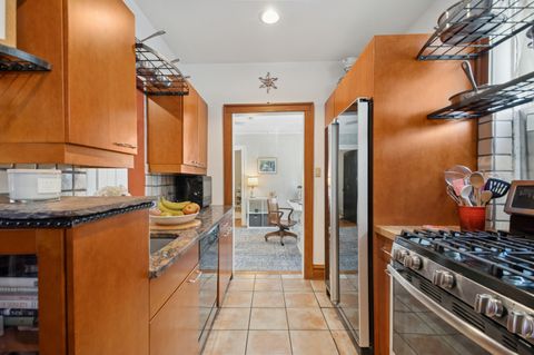 Tiny photo for 728 1/2 Hinman Avenue #2S, Evanston, IL 60202 (MLS # 12702971)