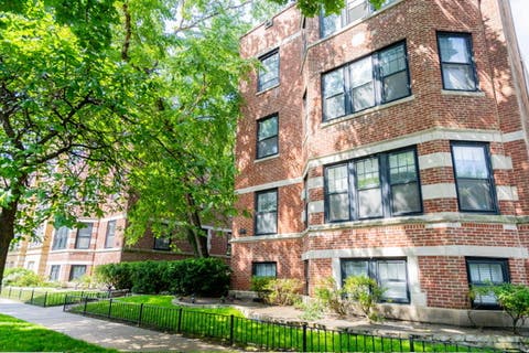 Photo of 728 1/2 Hinman Avenue #2S, Evanston, IL 60202 (MLS # 12702971)