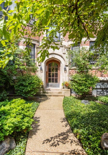 Tiny photo for 728 1/2 Hinman Avenue #2S, Evanston, IL 60202 (MLS # 12702971)