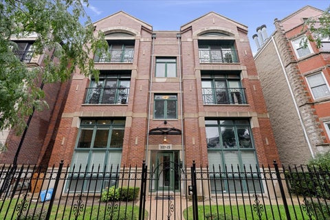 Photo of 3223 N Clifton Avenue #3N, Chicago, IL 60657 (MLS # 12770987)