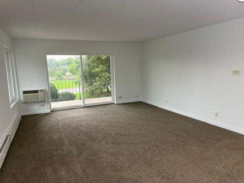 Tiny photo for 16 E Old Willow Road #209S, Prospect Heights, IL 60070 (MLS # 12736400)