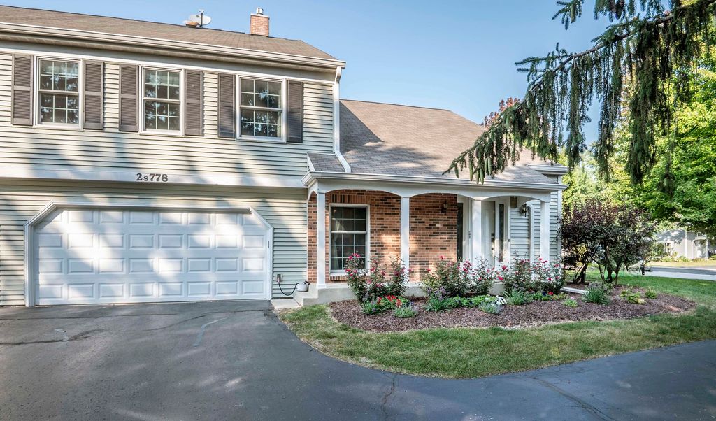 Photo for 2S778 Timber Drive #778, Warrenville, IL 60555 (MLS # 12459148)