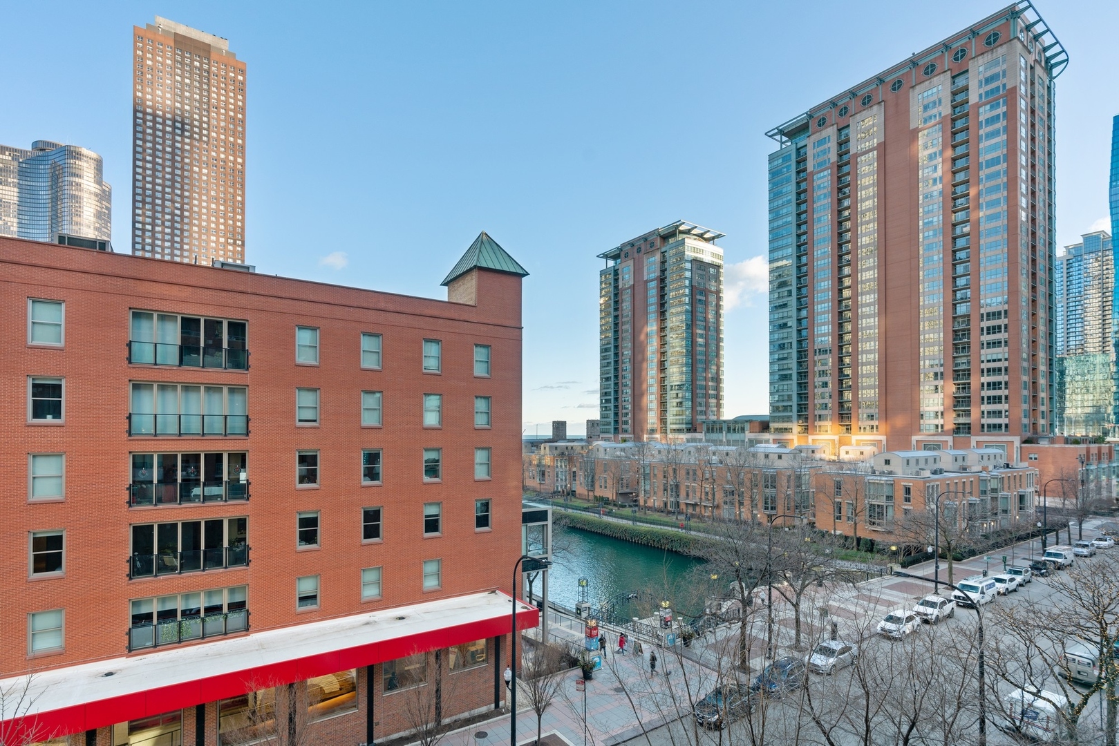 480 N McClurg Court 604