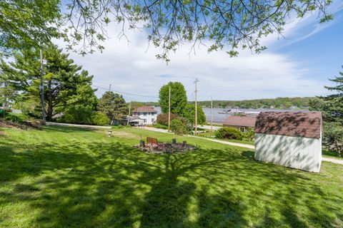 Tiny photo for 124 Oak Street, Le Claire, IA 52753 (MLS # 12621262)