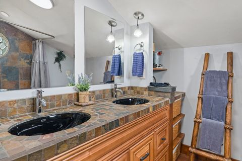 Tiny photo for 124 Oak Street, Le Claire, IA 52753 (MLS # 12621262)