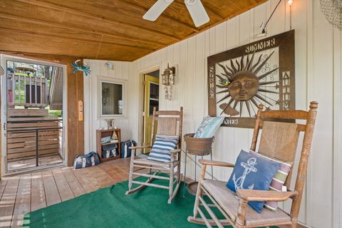Tiny photo for 124 Oak Street, Le Claire, IA 52753 (MLS # 12621262)