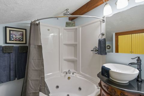 Tiny photo for 124 Oak Street, Le Claire, IA 52753 (MLS # 12621262)