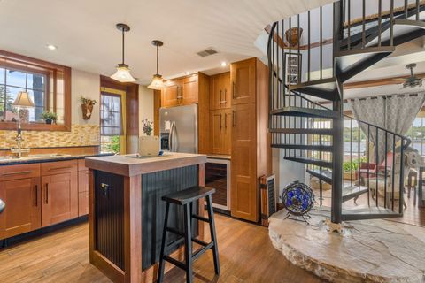 Tiny photo for 124 Oak Street, Le Claire, IA 52753 (MLS # 12621262)