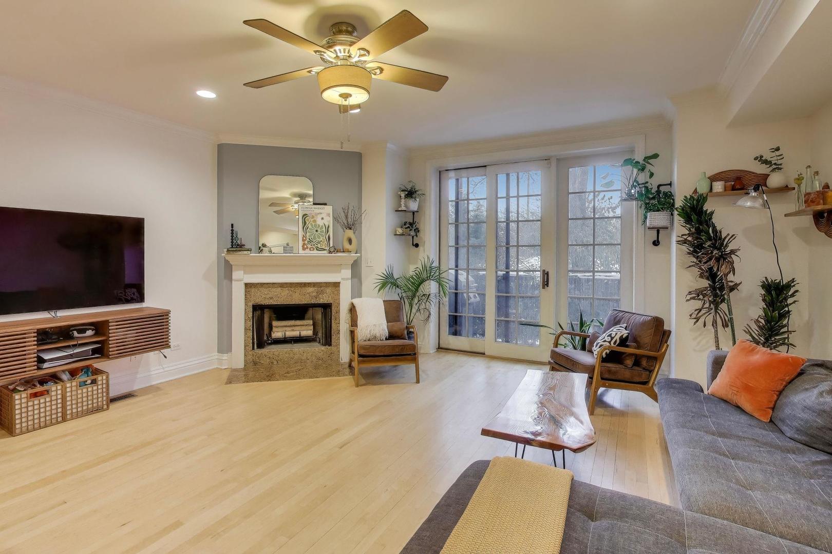 1420 N Noble Street 1N