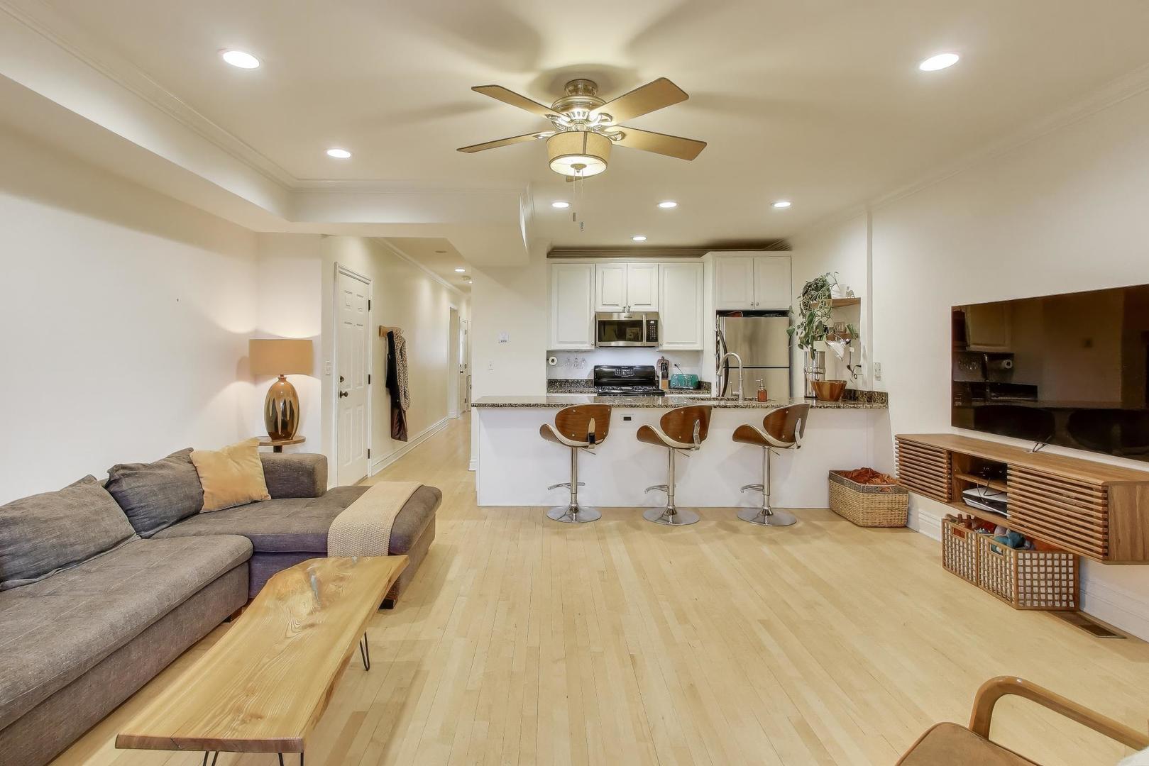 1420 N Noble Street 1N