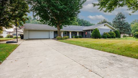 Photo of 8989 Tamarac Way, Bloomington, IL 61705 (MLS # 12477766)