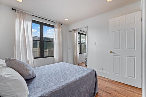Tiny photo for 1353 W Fargo Avenue #3E, Chicago, IL 60626 (MLS # 12620094)