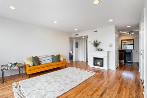 Tiny photo for 1353 W Fargo Avenue #3E, Chicago, IL 60626 (MLS # 12620094)