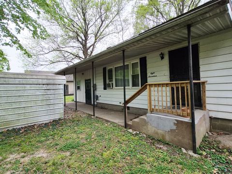 Tiny photo for 817 S 3rd Street, Herrin, IL 62948 (MLS # 12618193)