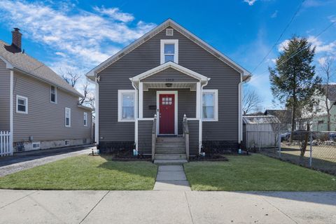 1313 W Cornelia Avenue Waukegan IL 60085