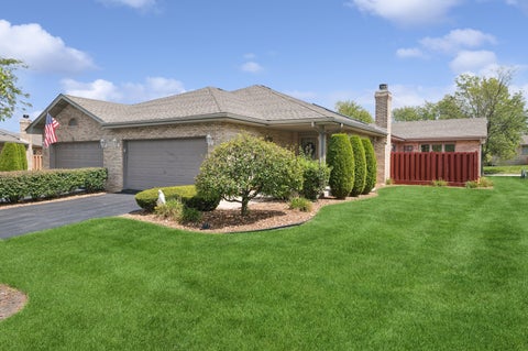 Photo of 17329 S Carlyle Court, Tinley Park, IL 60487 (MLS # 12741477)