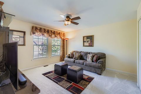 Tiny photo for 5325 Mardjetko Drive, Hoffman Estates, IL 60192 (MLS # 12486395)