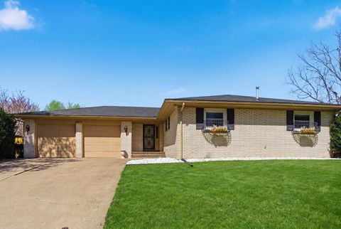 Photo of 3617 25Th Avenue, Rock Island, IL 61201 (MLS # 12618945)