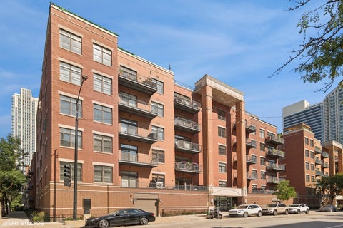 Photo of 560 W Fulton Street #506, Chicago, IL 60661 (MLS # 12172964)