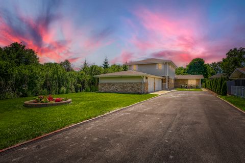Tiny photo for 1325 E Lake Avenue, Glenview, IL 60025 (MLS # 12676606)
