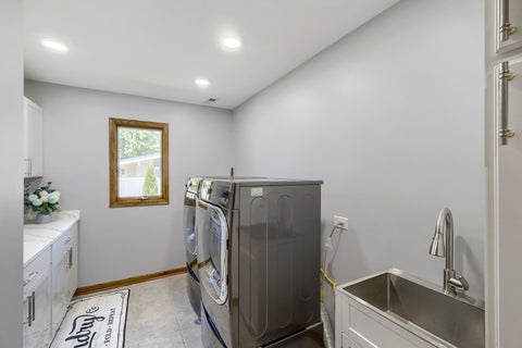 Tiny photo for 1325 E Lake Avenue, Glenview, IL 60025 (MLS # 12676606)